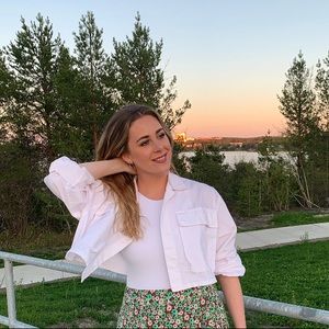 Meet your Posher, Alexis